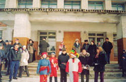 Открытие праздника перед школой